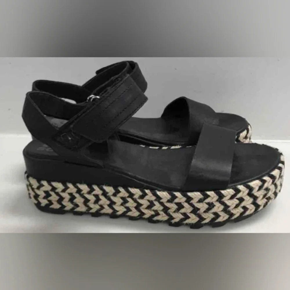 Sorel sporty take